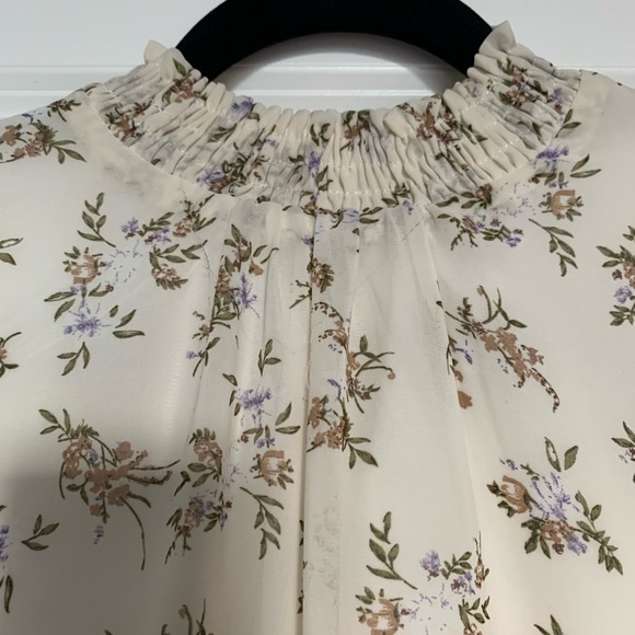 THE EDITORS MARKET - Cream Floral Blouse - Size M - Picture 3 of 6